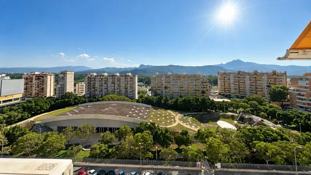 Espectacular ático con vistas al mar, garaje y piscina comunitaria en Playa de Gandía — 23