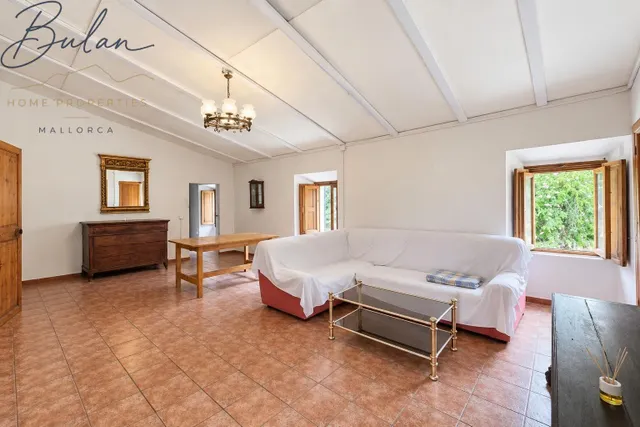 Casa señorial a reformar con bodegas, gran patio y garaje en Consell — 21