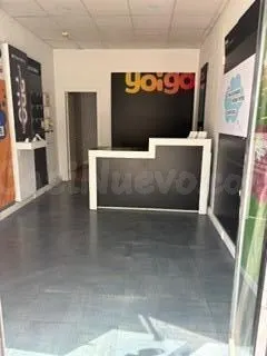 Local comercial 40m2 con escaparate en Las Torres de Cotilla - foto 2