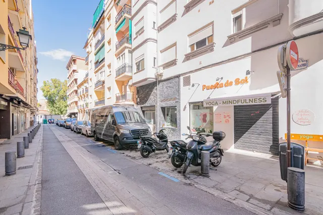 Local en pleno centro de Granada — 20