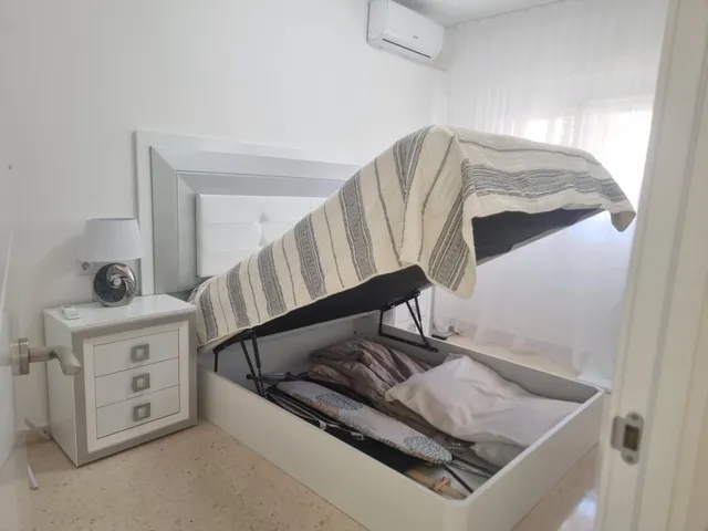 Acogedor Apartamento Reformado a Pocos Pasos de la Playa en Torrevieja — 25