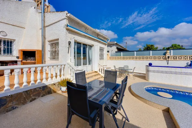 Chalet con parking, piscina, solarium y vistas despejadas! — 9