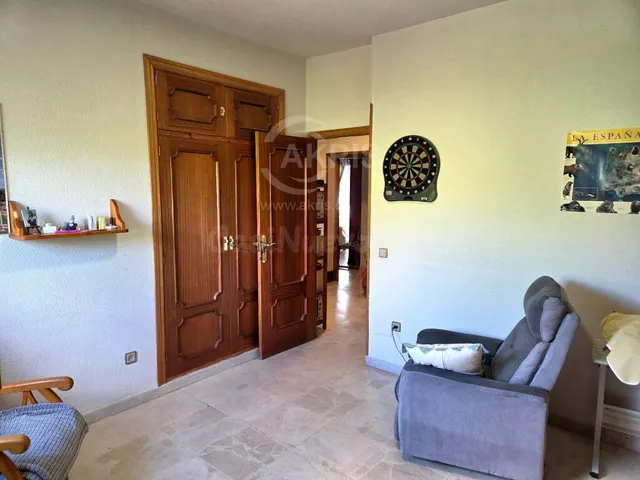 Chalet Independiente en Olias Del Rey — 17