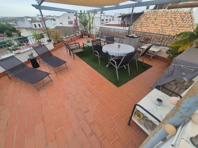 Dúplex con 5 balcones, cocina americana, terraza y piscina propia — 12