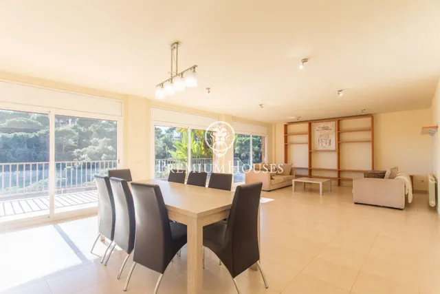 Casa independiente con vistas al mar en venta en Arenys de Mar — 7