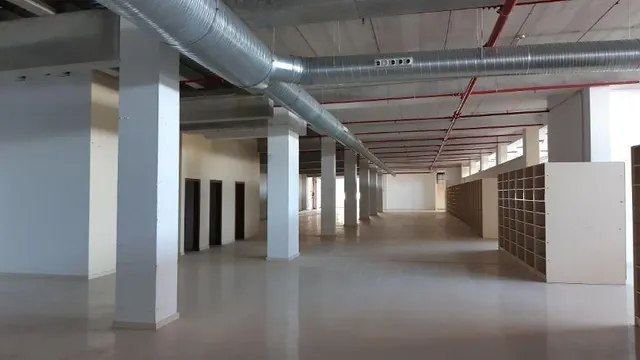 NAVE EN VENTA EN EL PTL VALLADARES (VIGO) — 15