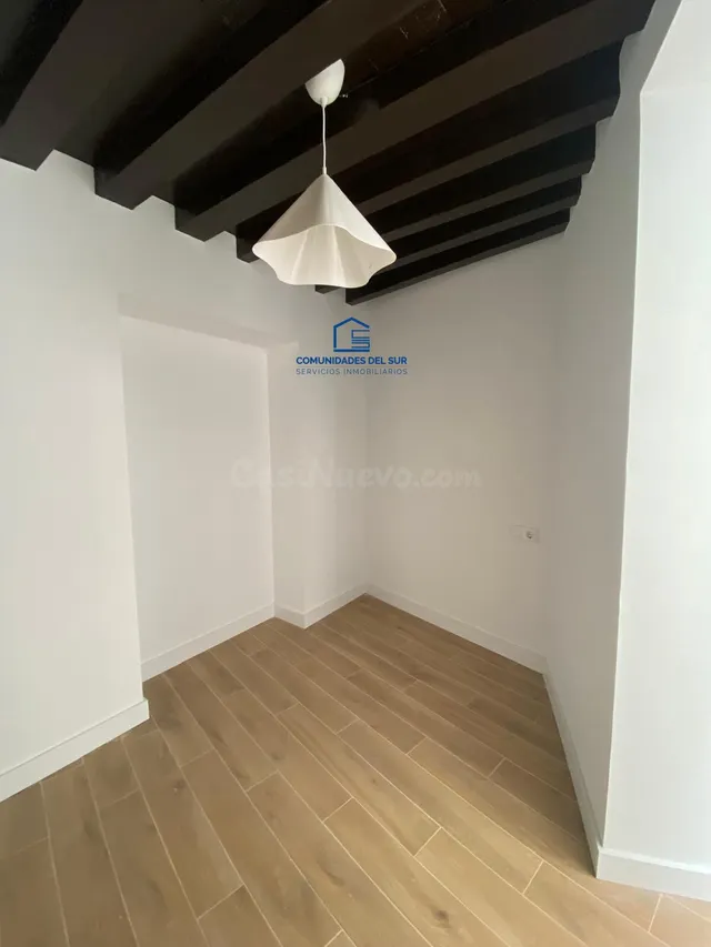 Moderno Piso Reformado en el centro de Cádiz — 2