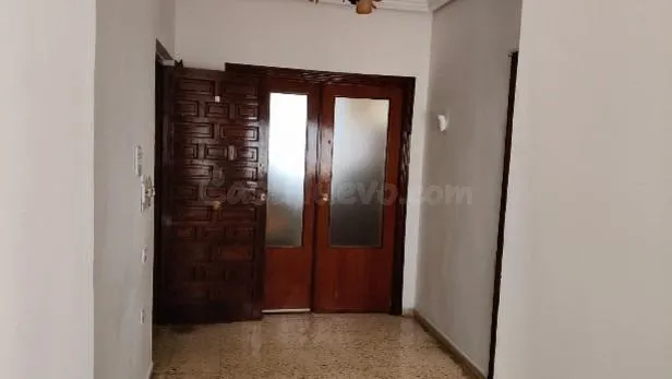 CASABANCO VENDE PISO DE TRES DORMITORIOS EN VILLAFRANCA DE L - foto 2