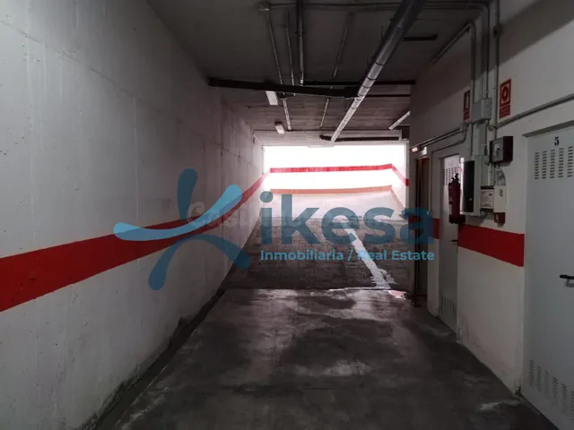 Garaje 35m² en venta - San Roque — 2