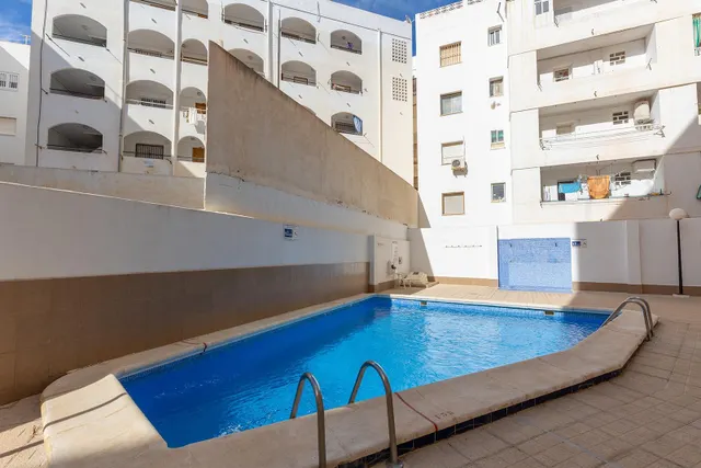 Oportunidad junto a la playa de los Locos, 2 dormitorios piscina y garaje — 23