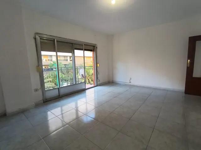 Gran piso en venta en avd Virgen de Guadalupe — 24