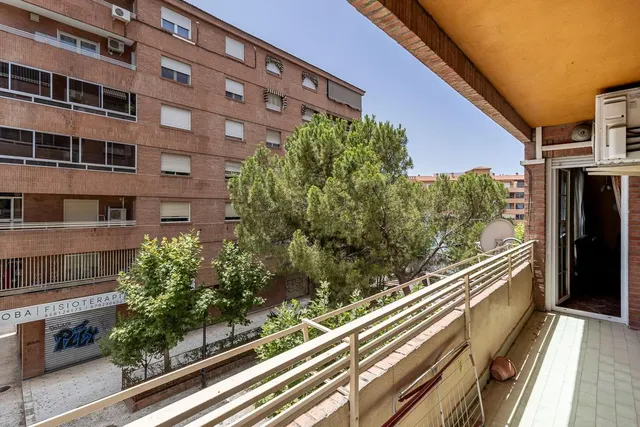 AMPLIO PISO JUNTO A PLAZA DE TOROS — 6