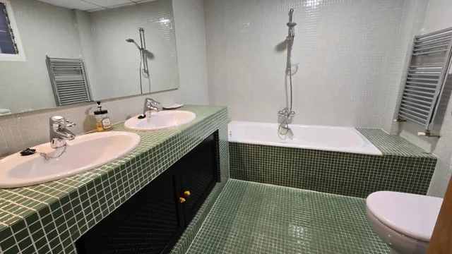 PISO DE LUJO EN ESQUINA TODO EXTERIOR CON GRAN SALON — 41