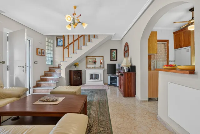 Serena V – Adosado tipo Quad con 3 dormitorios, jardín, piscina comunitaria y parking privado en Los Altos — 8