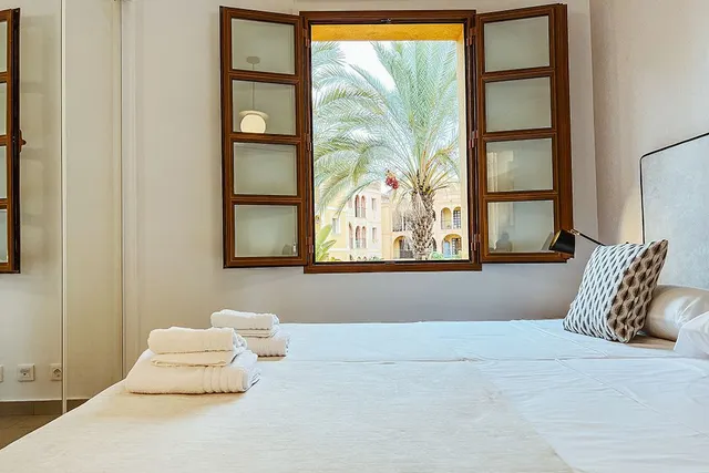 APARTAMENTOS DE DOS O TRES DORMITORIOS — 8