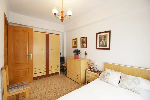 Amplia vivienda de 4 habitaciones en zona cervantes – Alaquàs — 22