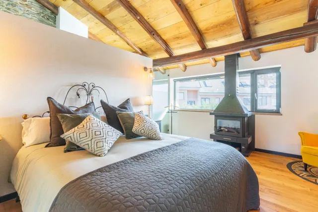 CASA CON ENCANTO EN LUGO — 22