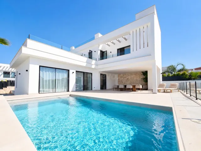 Villa de lujo con piscina, vistas a la bahía y posibilidad d - foto 5