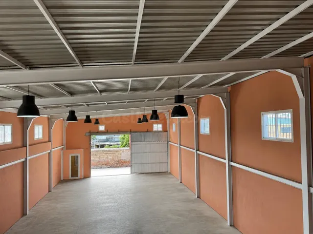 NAVE INDUSTRIAL MUY AMPLIA DE DOS PLANTAS Y CON MÚLTIPLES PO - foto 3