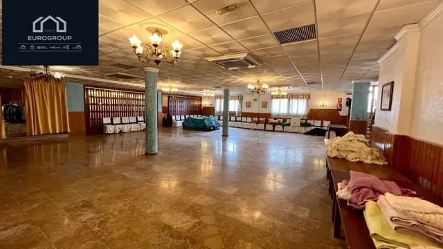 Se vende Hotel de 2 Estrellas , con 20 habitaciones en Murcia .www.euroloix.com — 21