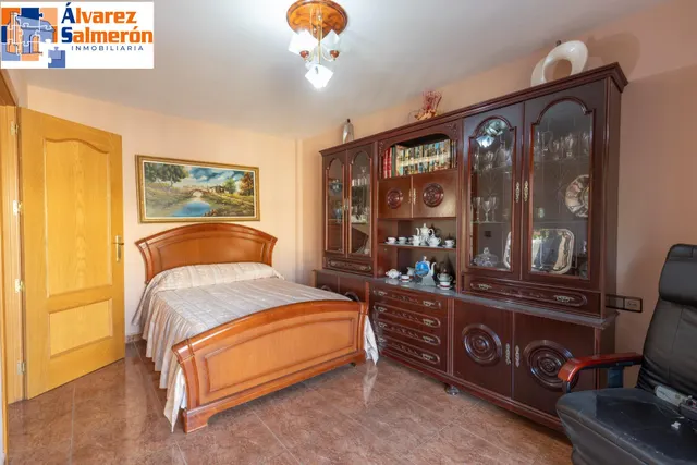 Casa independiente a 5 minutos de Granada en buen estado para entrar a vivir — 37
