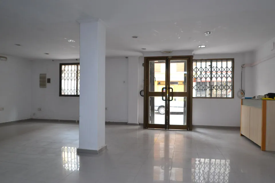 Local en venta en Hiconsa, Camas