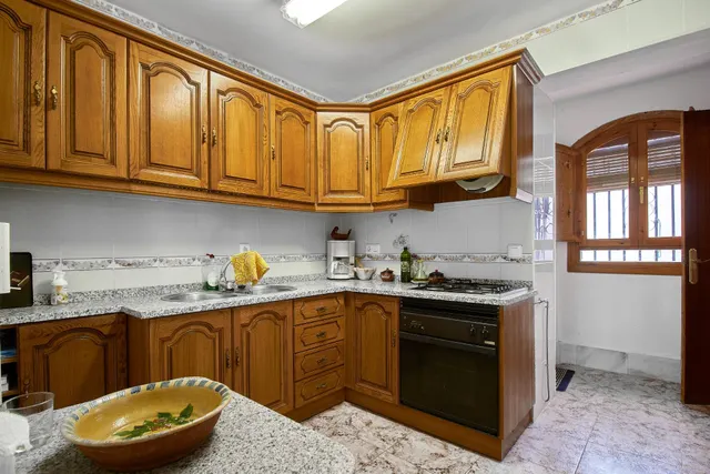 CASA AMPLIA Y CÓMODA EN URRACAL — 10