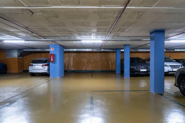 Parking de moto 2m² en alquiler - Les Corts — 8