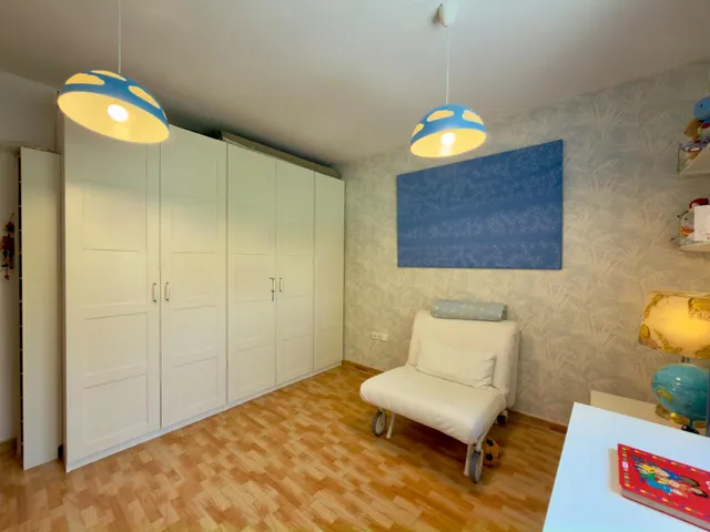 CHALET INDEPENDIENTE CON 3.500 M2 DE PARCELA, PISCINA, VIVIENDA DE INVITADOS Y PISTA DEPORTIVA EN LOS TABLAZOS — 30