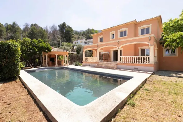 Chalet independiente en Dénia: amplitud real, privacidad y v - foto 2