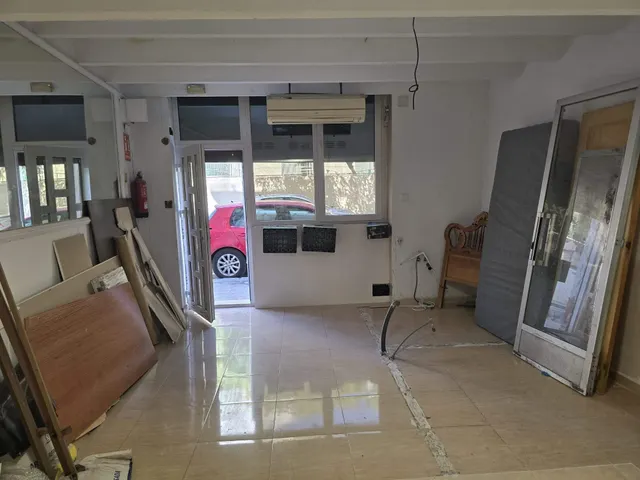 Local comercial 80m² en venta - Carolinas bajas - foto 2