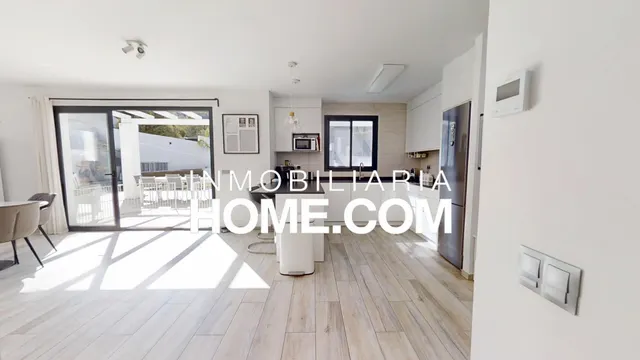 Chalet independiente de diseño moderno con 5 dormitorios, piscina, gran parcela y vistas despejadas en Pinos de Alhaurín — 32