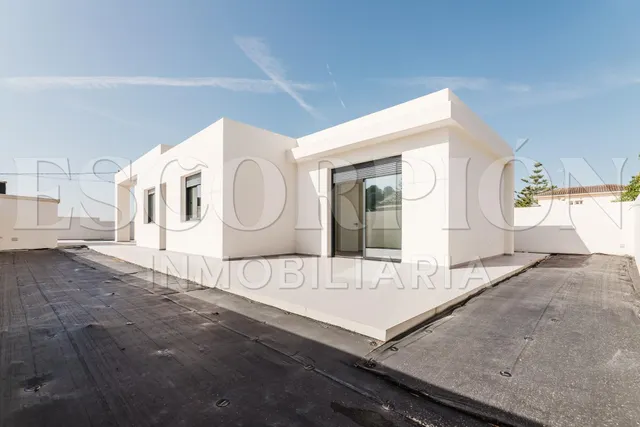Fantástico chalet nuevo a estrenar en venta en Urbanización La Sima — 24
