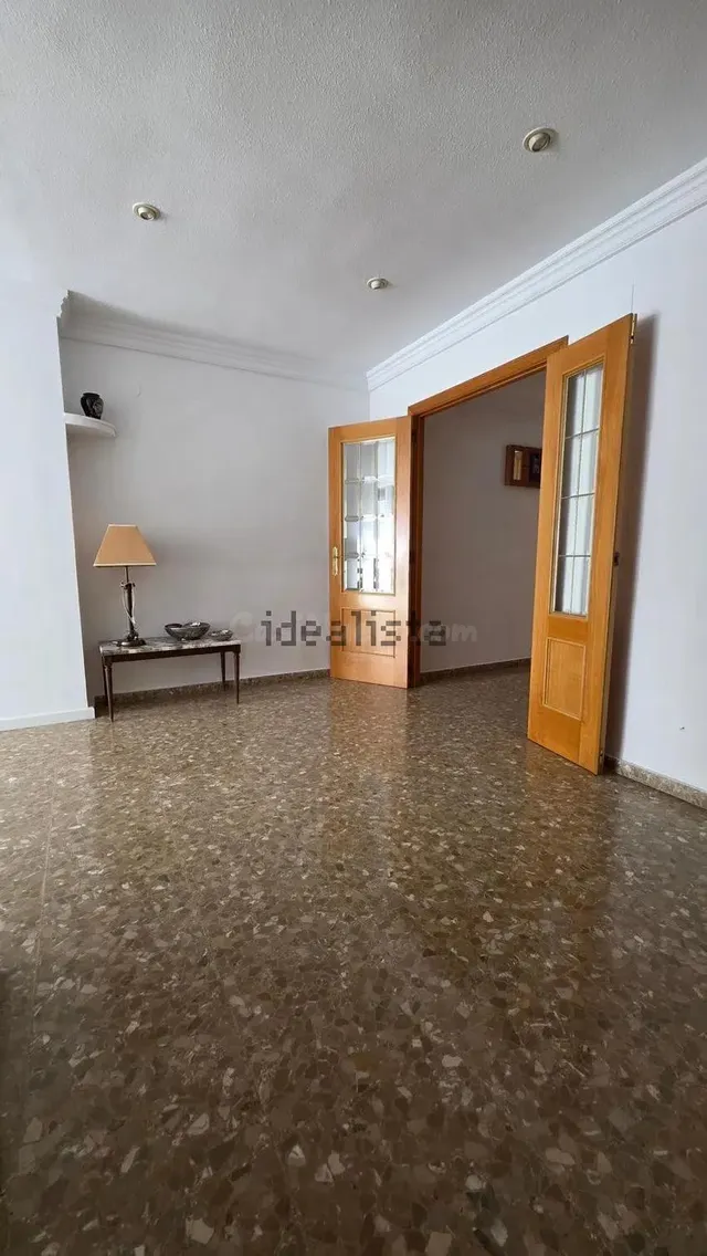 Piso 2 habitaciones 79m² en alquiler - Malilla — 2