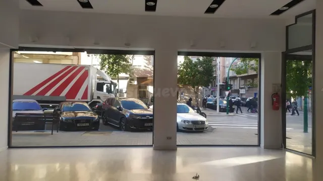 LOCAL ESQUINA EN EL CORAZON DE JESUS — 4