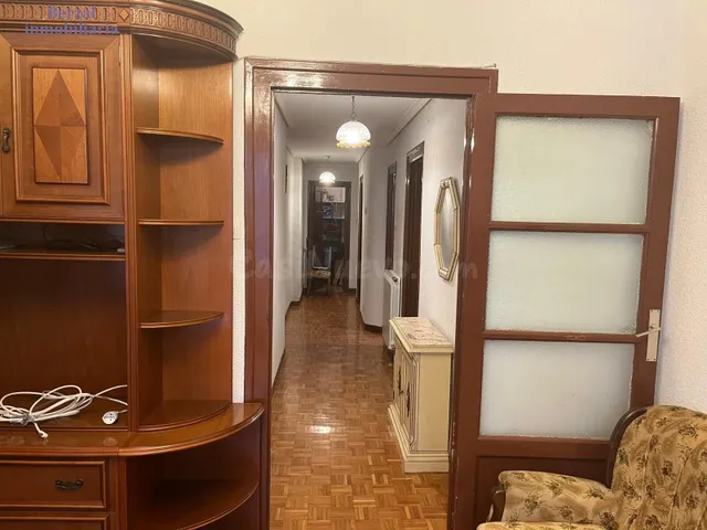 Piso de tres habitaciones en pleno centro peatonal - foto 3