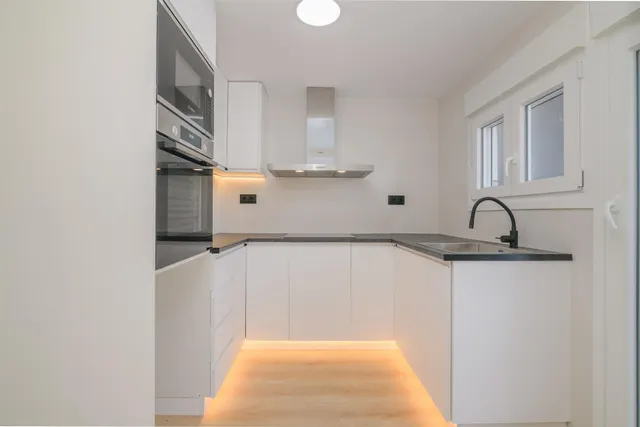 Piso de 3 habitaciones reformado al lado del Colegio Oms i de Prat. — 6