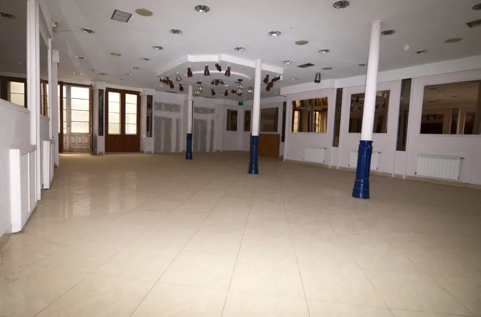 Urbis te ofrece un local comercial en venta en Béjar, Salamanca.