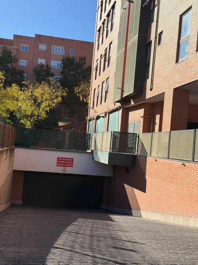 Garaje 12m² en venta - Pau de Carabanchel — 6