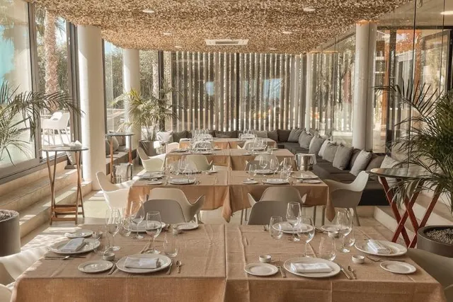 MAJESTUOSA PROPIEDAD CON 27M2 DE TERRAZA PARA DISFRUTAR DE ESPECTACULARES VISTAS PANORÁMICAS AL MAR. — 25