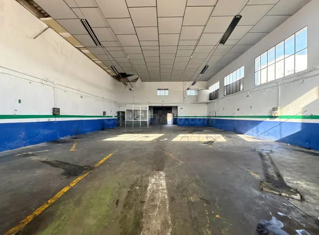 Nave industrial 265m² en alquiler - Valdelacasa — 4
