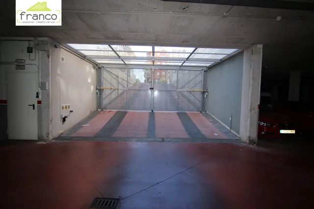 PLAZA DE GARAJE EN ALQUILER Y VENTA EN JUAN CARLOS I - ZONA CARREFOUR — 2