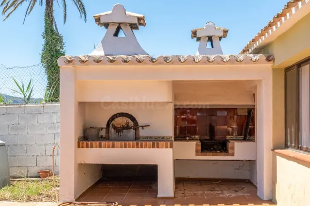 Villa familiar mediterránea con bonitas vistas en venta en J - foto 5