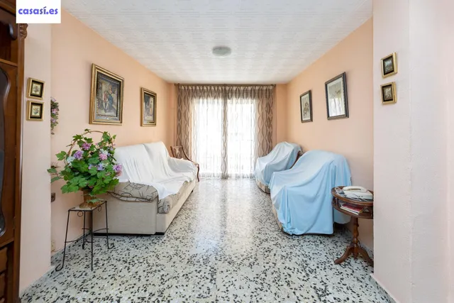 Local + vivienda en Avda. Cadiz — 16