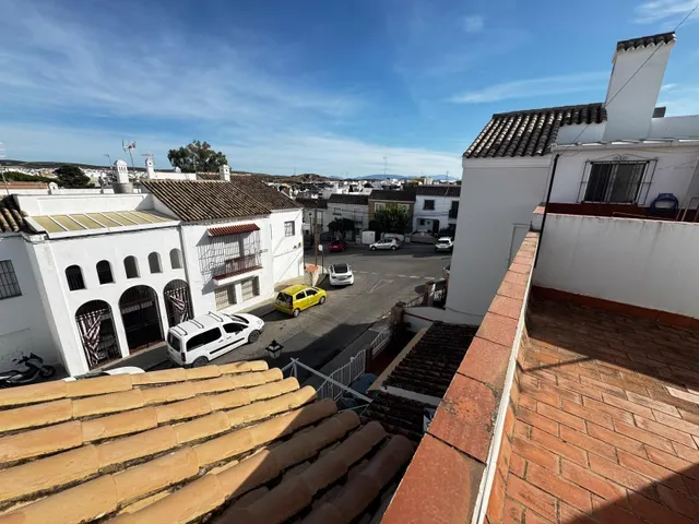 Excepcional Casa con Porche y Patio en Zona Alameda! — 27