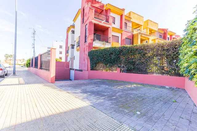 PLAZA DE GARAJE EN LA URBANIZACION ROYAL PARK EN LOMAS DE CA - foto 4