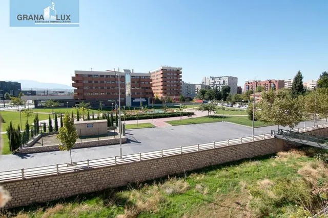 Magnifica vivienda con garaje en vergeles, junto a palacio de deportes — 23