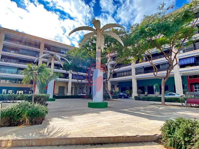 ESPACIOSA VIVIENDA EN EL CENTRO DE GUARDAMAR DEL SEGURA — 37