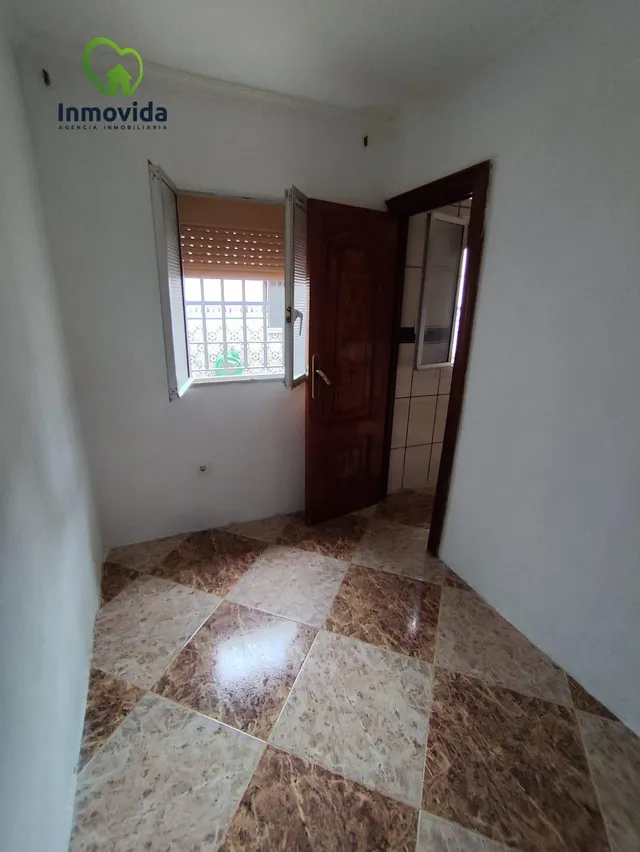 Amplia Casa en Cañero, Córdoba - Oportunidad Única por €240.000 — 7