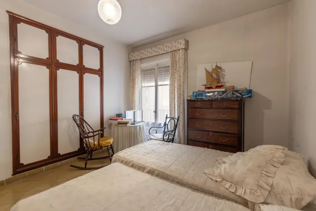 EXCLUSIVA VIVIENDA SEÑORIAL EN ANGEL GANIVET, EN PLENO CORAZON DE GRANADA — 19